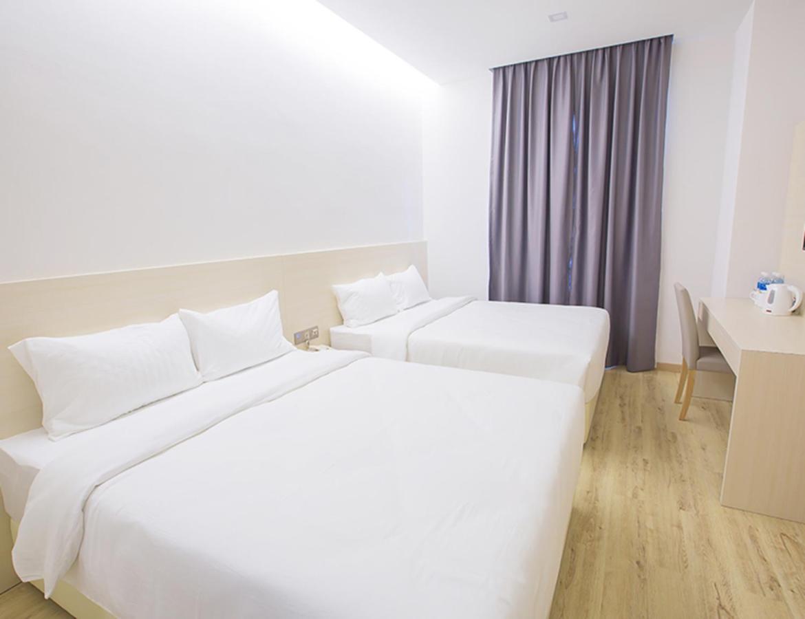 Minimalist Hotel Джохор-Бару Екстер'єр фото
